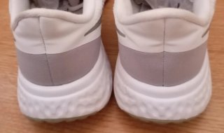 Nike Revolution 38