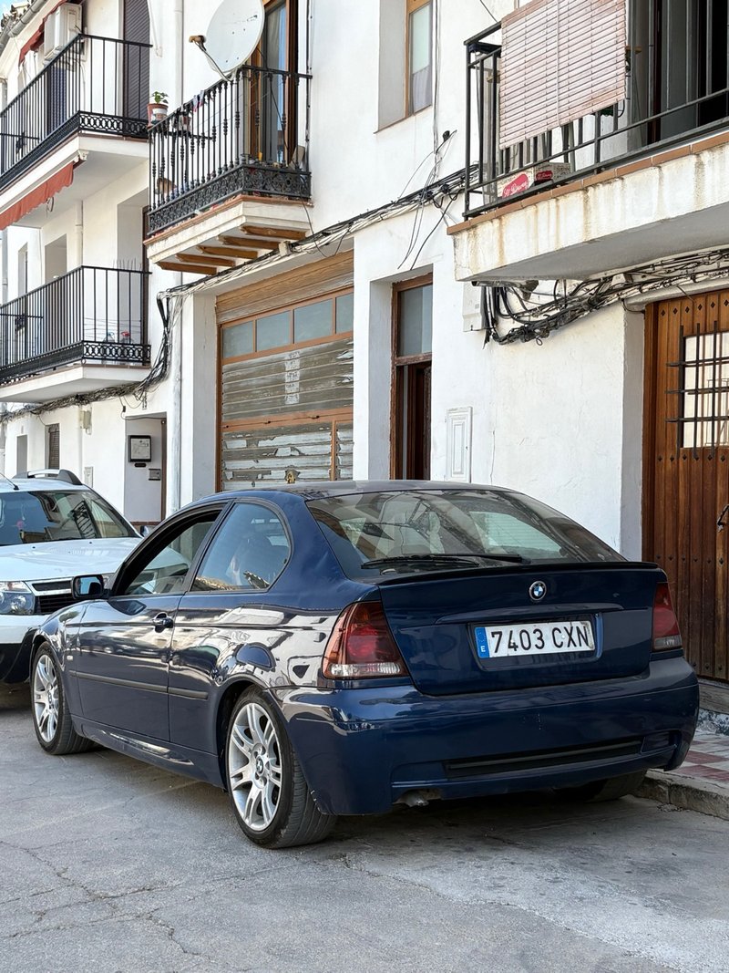 BMW compact 320td - foto 1