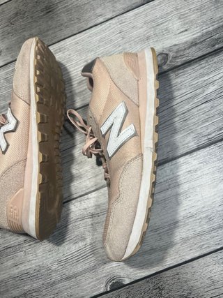 New Balance Bambas Beige y Rosa y plateado