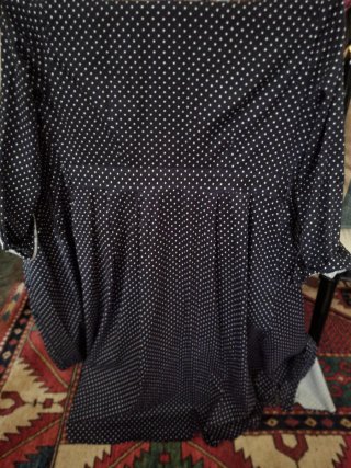 Vestido azul de lunares