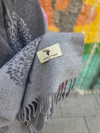 Bufanda House of tweed gris árbol de la vida