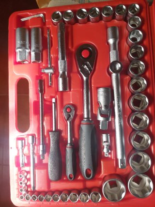 Caja Herramientas 94 Piezas AUTO ACCESORIOS