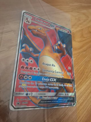 2 Cartas Pokémon xl: Raichu y Charizard GX