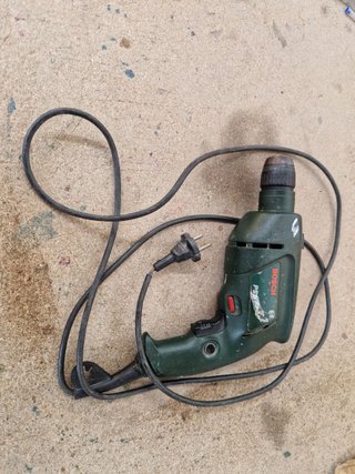 Taladro percutor Bosch PSB para reparar Funciona
