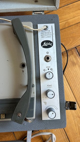 Maleta Tocadiscos Melodial 520 Antigua