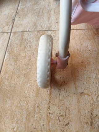 Cochecito de muñecas rosa