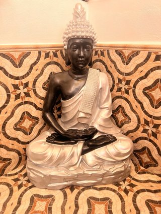 Figura Buda Zen Plata y Negro