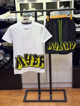 Ropa de alta calidad brand new