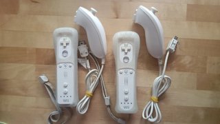 Nintendo Wii Blanca + 2 Mandos + 2 Nunchuk + Juego