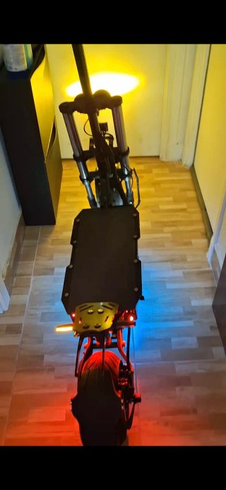 Patinete Eléctrico con Luces LED