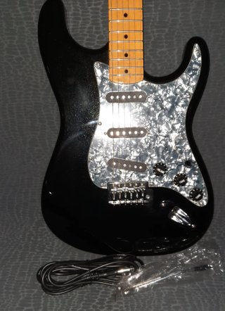 Chitarra elettrica Starsun nera