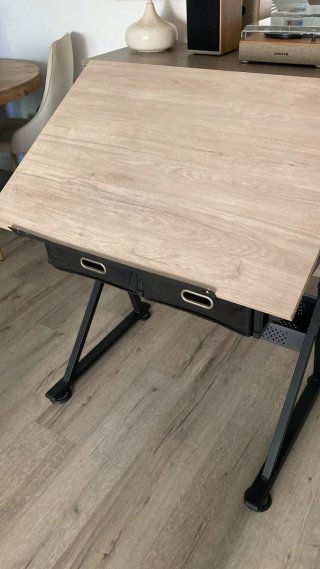 Mesa madera.no se hacen envios 98,5 ancho 60 fondo