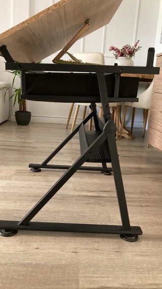 Mesa madera.no se hacen envios 98,5 ancho 60 fondo