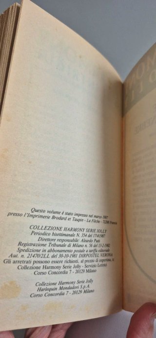 Libro "Luce tra le tenebre"