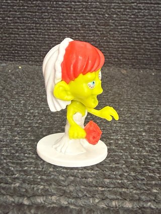 Boneca zumbi noiva