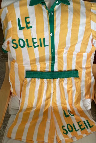 Conjunto Camisa y Shorts Talla M. Sin marca