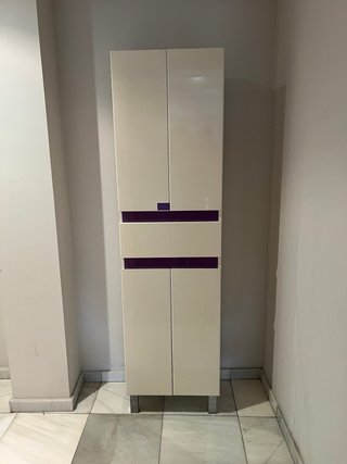 Conjunto baño: mueble, lavabo y armario alto