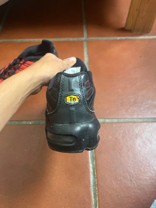 Nike TN Air Max Plus Roja y Negra