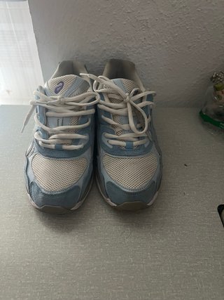 Zapatillas Asics azules (Entrega en persona)