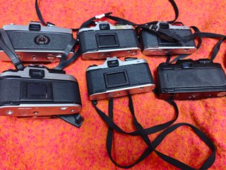 Lotto di 6 fotocamere Minolta, Nikon, Pentax, Olympus