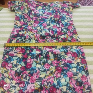 Vestido floral verano manga abullonada. LEER