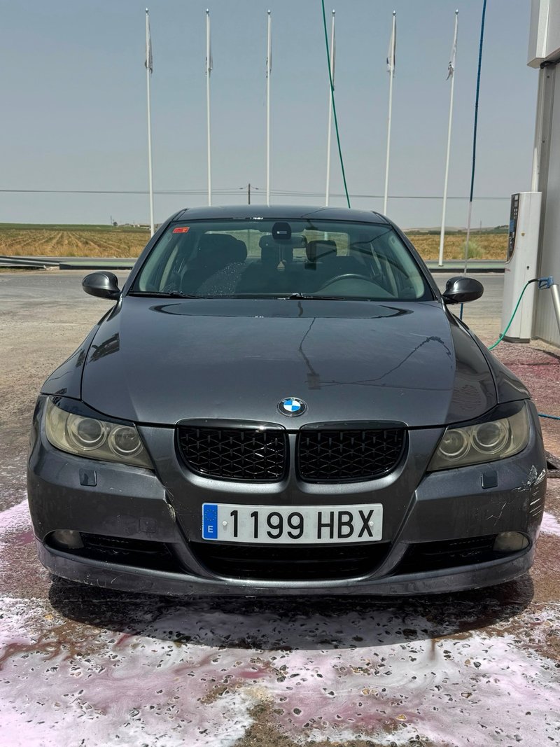 bmw 320 - foto 1