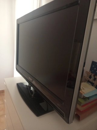 Televisión Philips Negra y Blanca