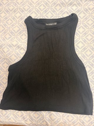 Lote 4 Camisetas Tirantes Bershka, H y M.