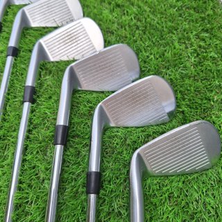 Hierros 4, 5, 7, 8 y 9 Titleist MB 712 Golf