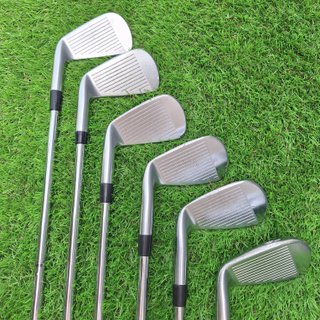 Hierros 4, 5, 7, 8 y 9 Titleist MB 712 Golf