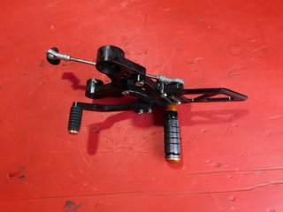PEDANA ANTERIORE SINISTRA LEVA CAMBIO KTM DUKE 790