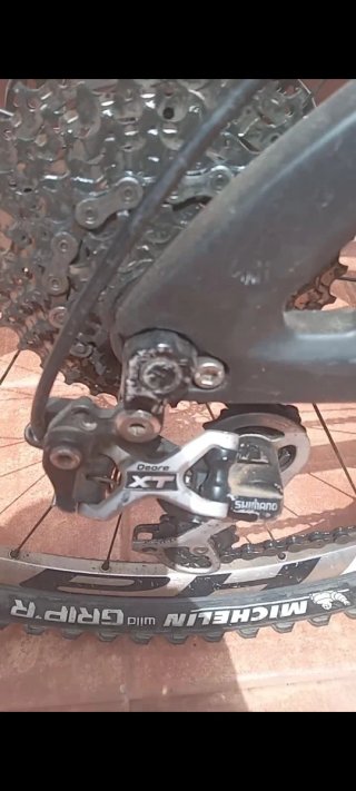 Bicicleta Pivot 5.7 Carbono Frenos XT Shimano