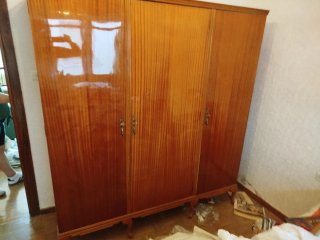 Armario de madera