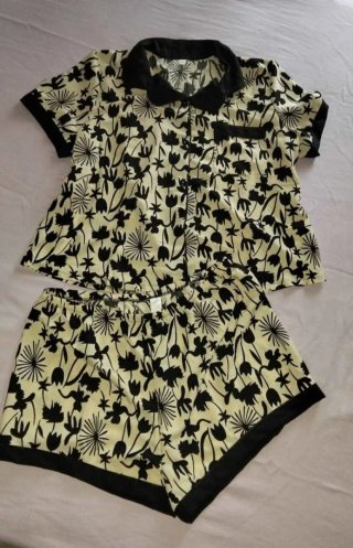 Pijama corto verano floral