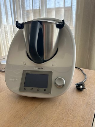 Thermomix TM5 con accesorios (no funciona)