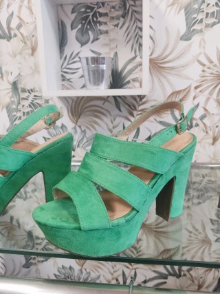 Zapatos de plataforma verdes
