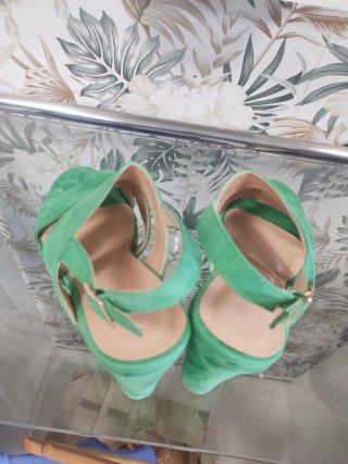 Zapatos de plataforma verdes