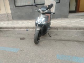 Moto Scooter 50cc Negra y Marrón