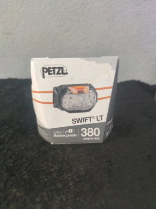 Petzl Swift LT Linterna Frontal USB-C 380 Lúmenes