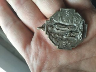 Medalla Pio XII y anunciación Lourdes 1858/1958