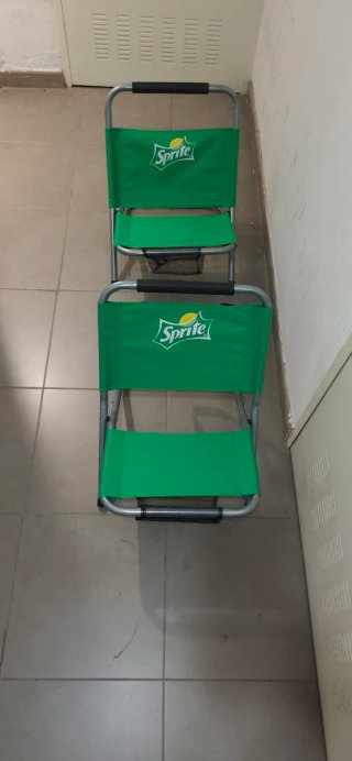 Silla plegable Sprite verde y plateada
