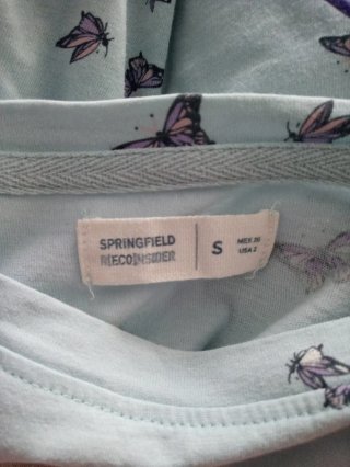 Camiseta manga corta azul con estampado mariposas