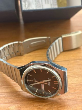 Casio Cuarzo Negro y Plateado DateAdjust