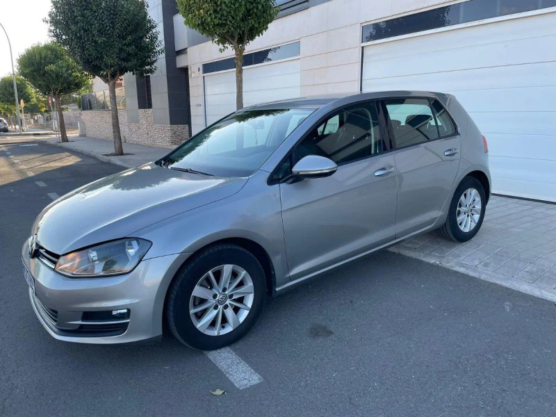 Volkswagen Golf 2013 - foto 1