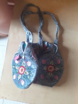 Bolso de mano Flamenco bordado floral