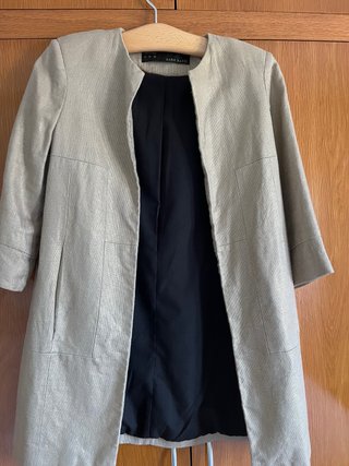 Chaqueta Zara Basic sin botones dorado