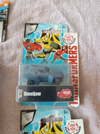 Lotteria di auto Hot Wheels e Transformers nuove