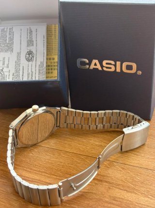 Casio Plata y Blanco DateAdjust
