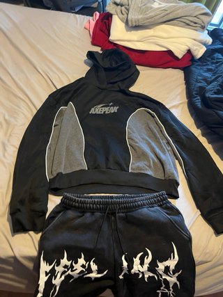 LOTE DE ROPA MUY BARATO
