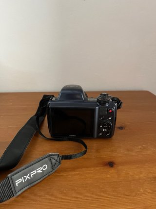 Fotocamera Kodak Pixpro AZ528 con accessori